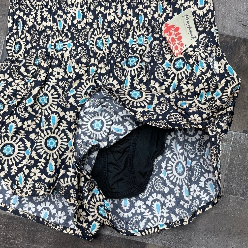 NWT FP Movement by Free People The Way Home Printed Short size Small - Picture 7 of 14